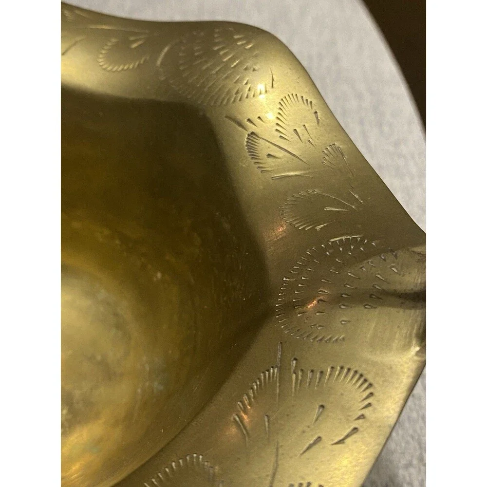 Vintage Brass Basket Ruffled Edge With Handle,  Trinket Dish, Ashtray, Decor
